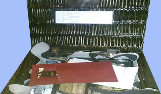 Solo Food Hamper with Disposable Cutlery for Corporate Picnic